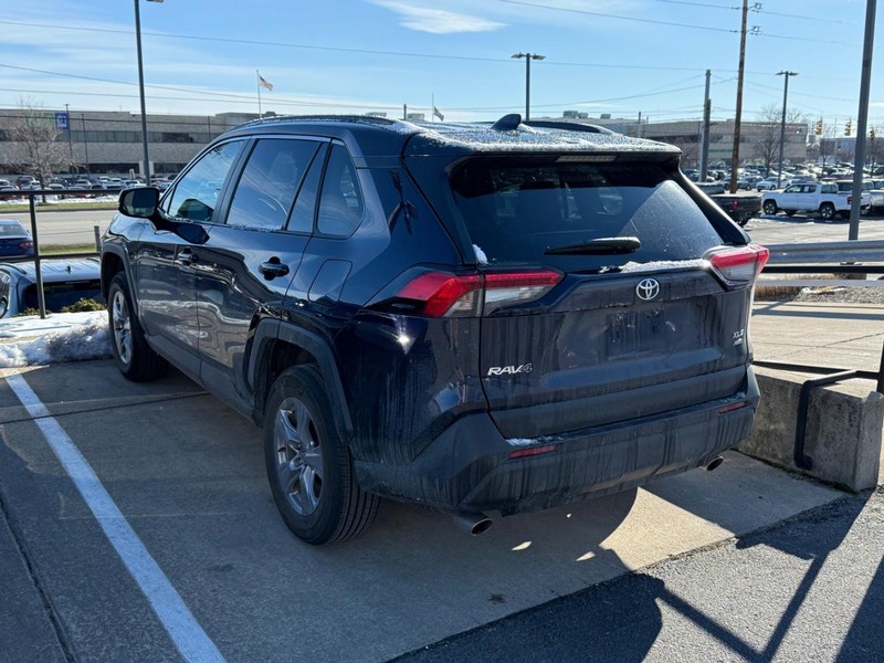 Toyota RAV4 Vehicle Image 03