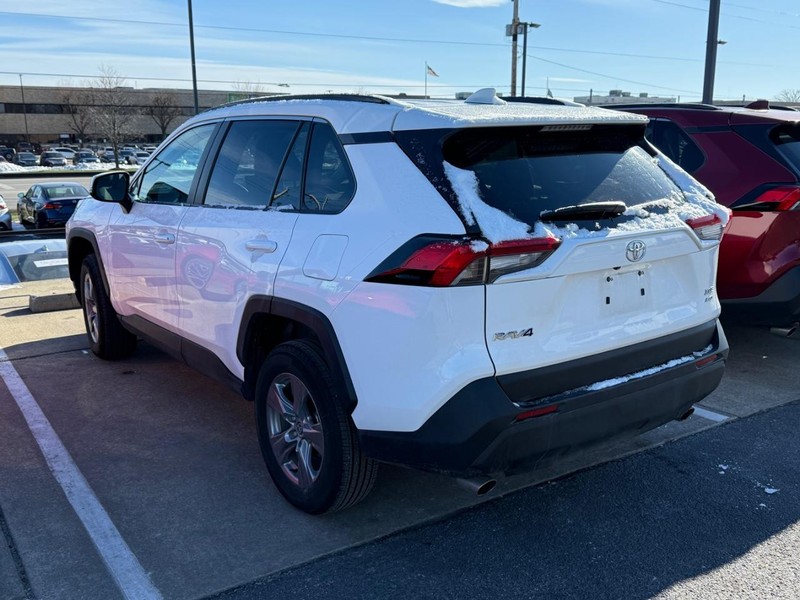 Toyota RAV4 Vehicle Image 03