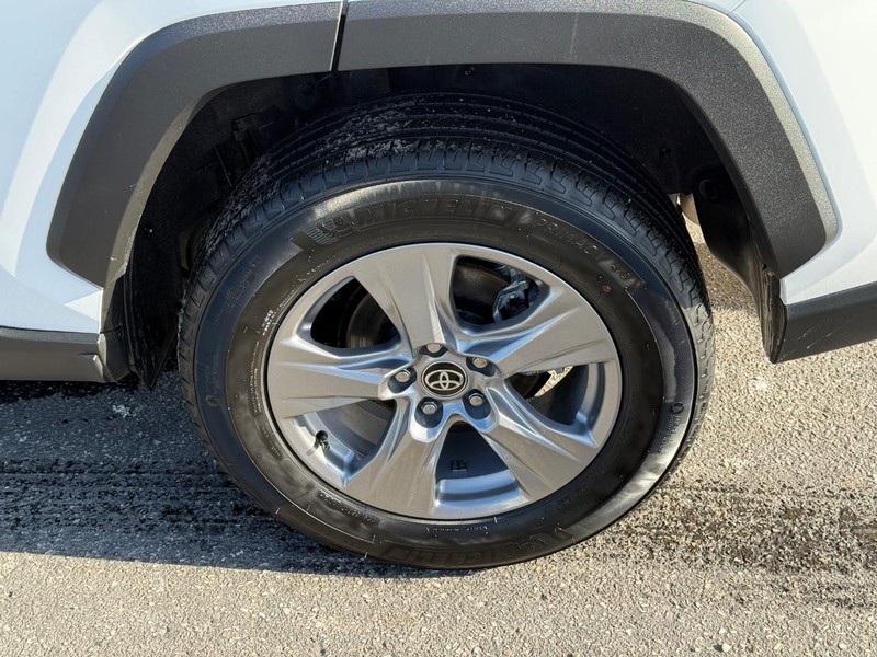 Toyota RAV4 Vehicle Image 06