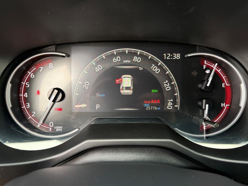 Toyota RAV4 Vehicle Image 21