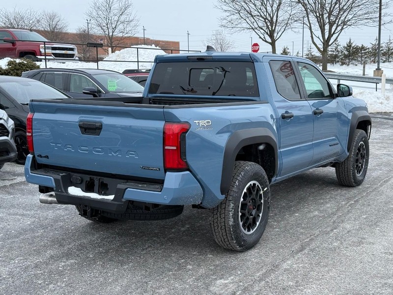 Toyota Tacoma 4WD Vehicle Image 03