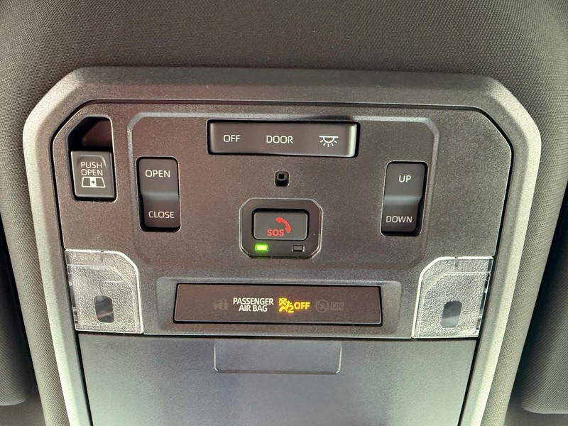 Toyota Tacoma 4WD Vehicle Image 17