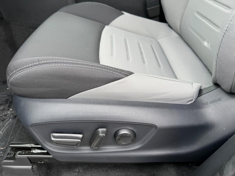 Toyota Tacoma 4WD Vehicle Image 21