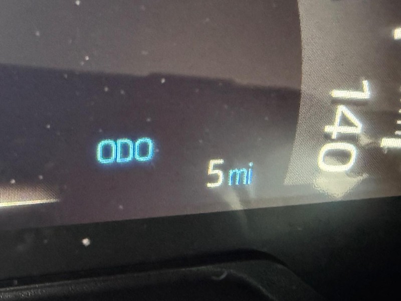 Toyota RAV4 Vehicle Image 18