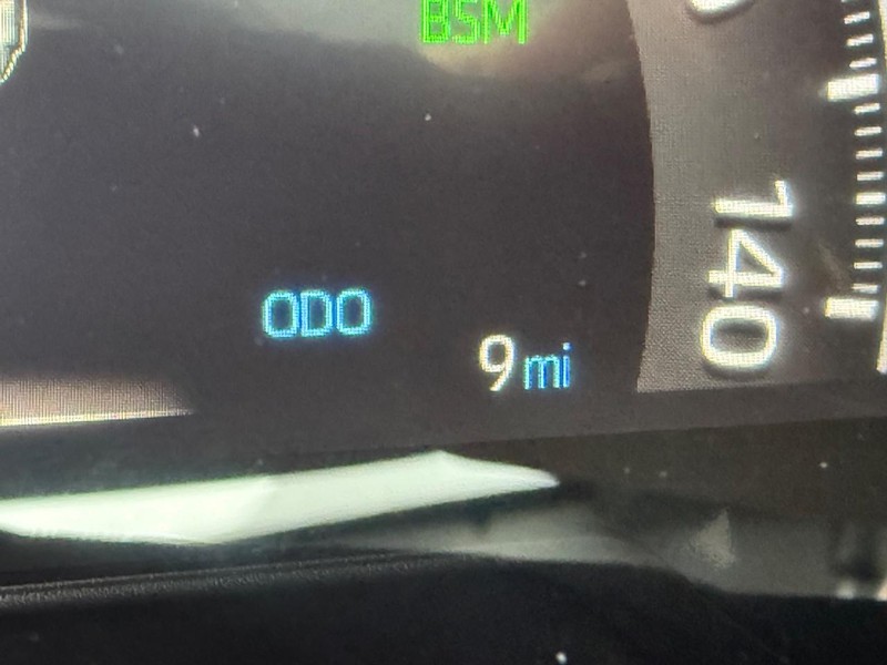 Toyota RAV4 Vehicle Image 25