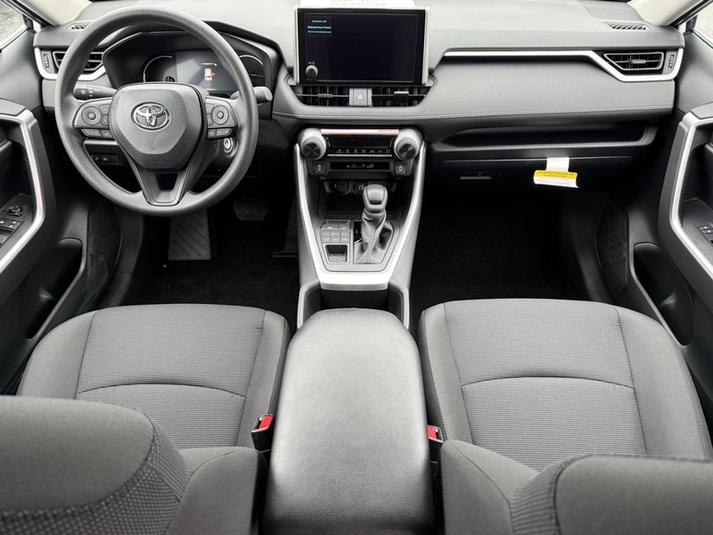 Toyota RAV4 Vehicle Image 11