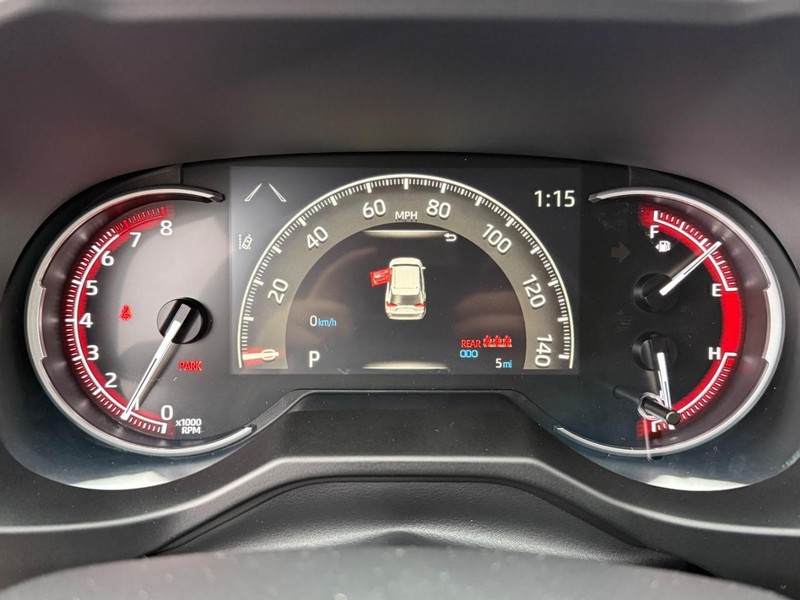 Toyota RAV4 Vehicle Image 21