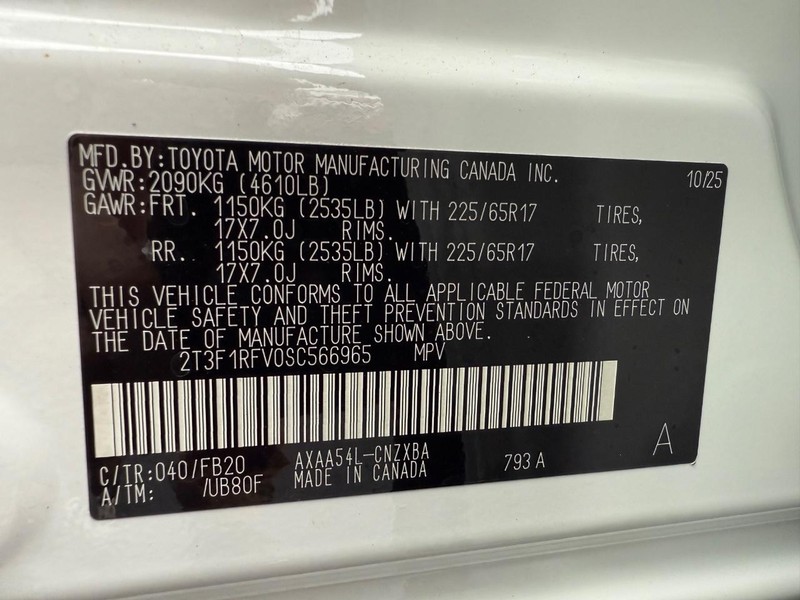 Toyota RAV4 Vehicle Image 25