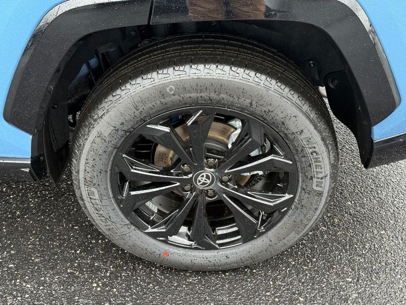 Toyota RAV4 Vehicle Image 06