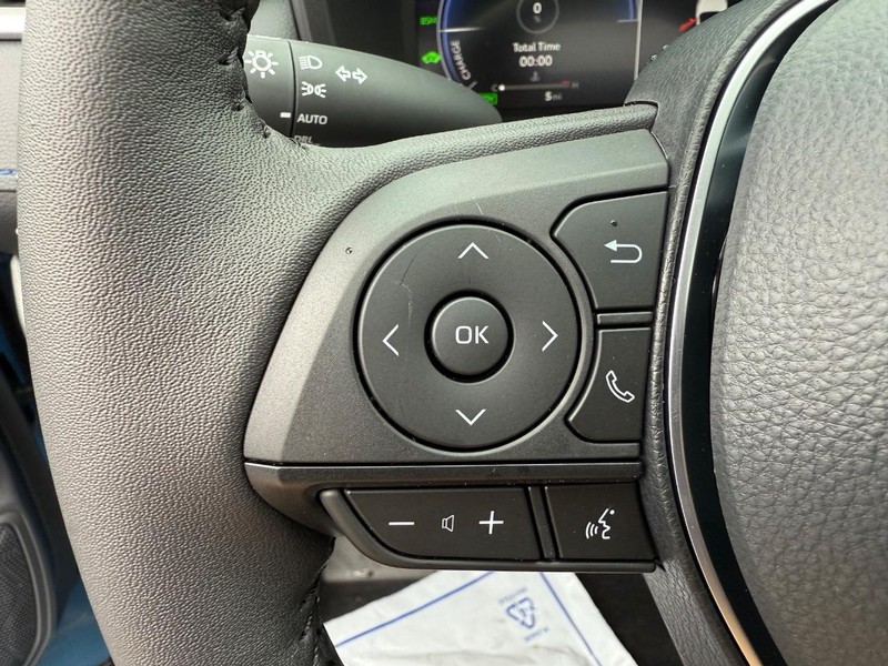 Toyota RAV4 Vehicle Image 15