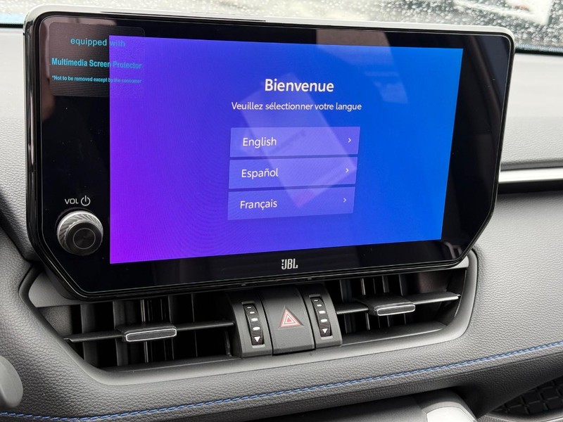 Toyota RAV4 Vehicle Image 19