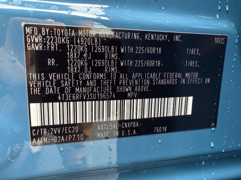 Toyota RAV4 Vehicle Image 29