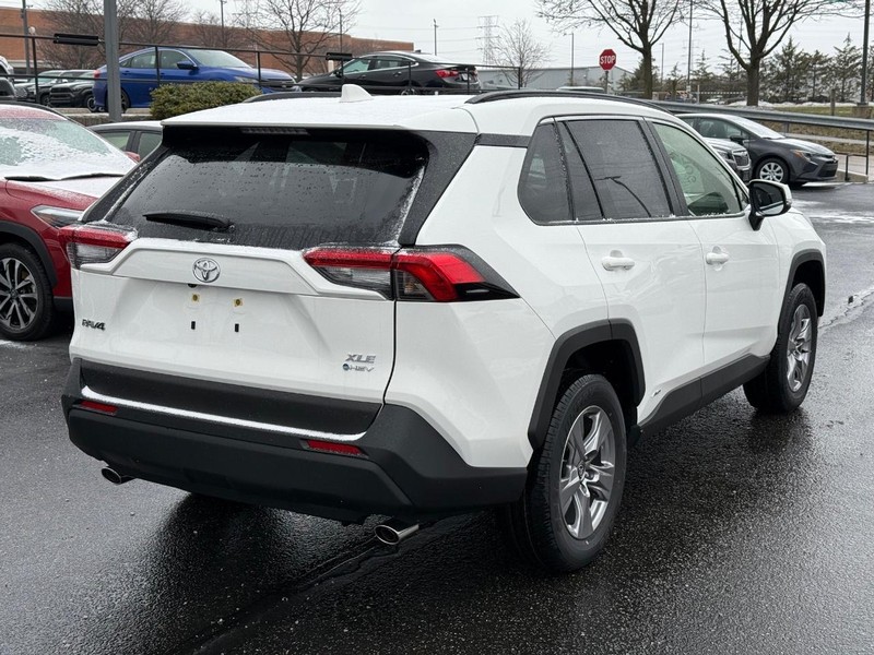 Toyota RAV4 Vehicle Image 03