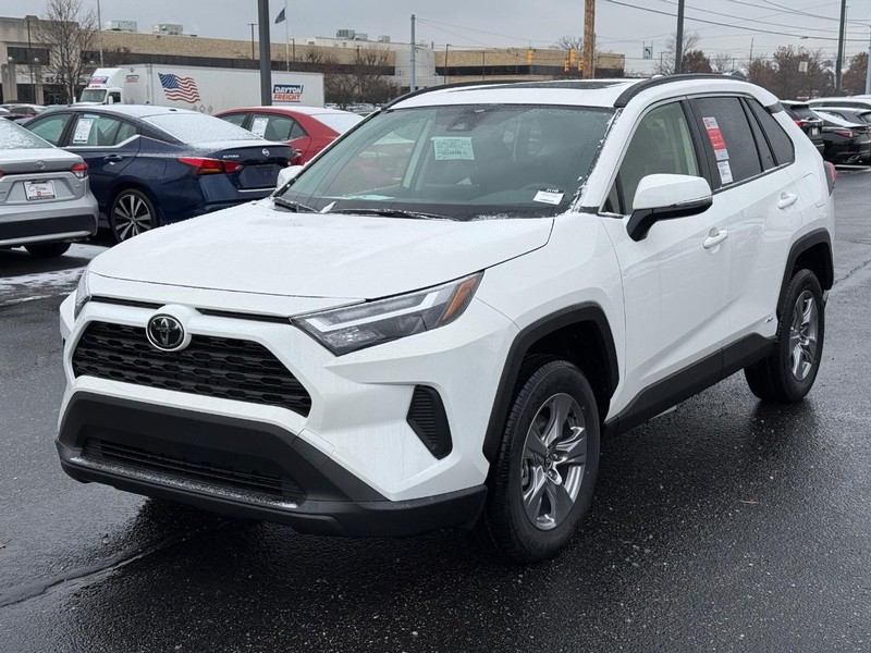 Toyota RAV4 Vehicle Image 09