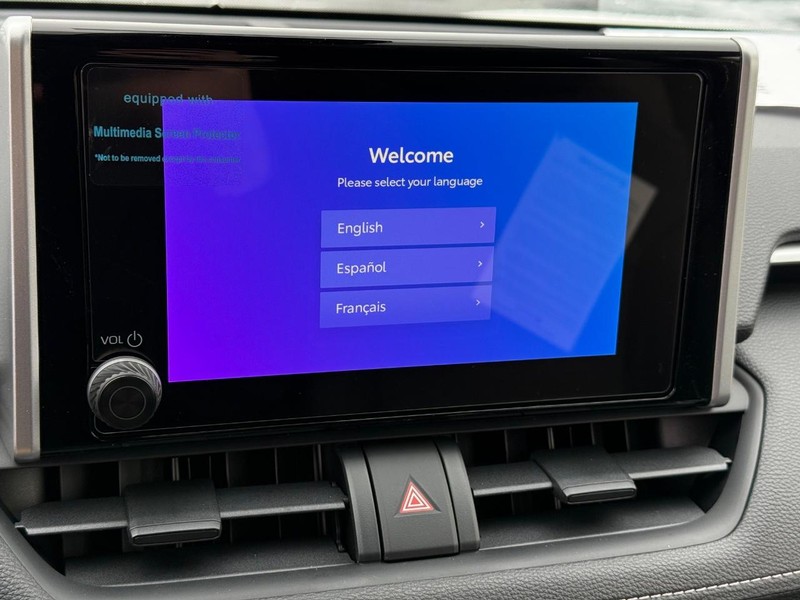 Toyota RAV4 Vehicle Image 18