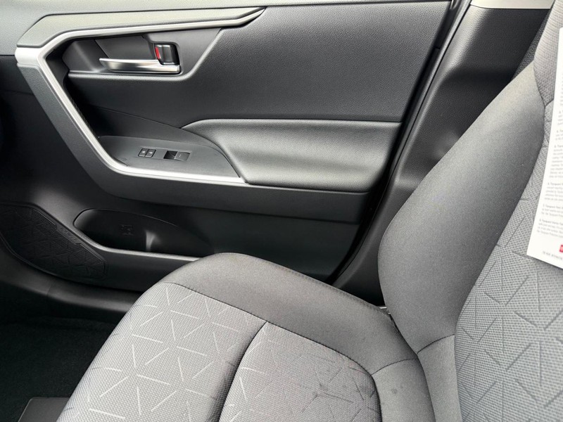 Toyota RAV4 Vehicle Image 22