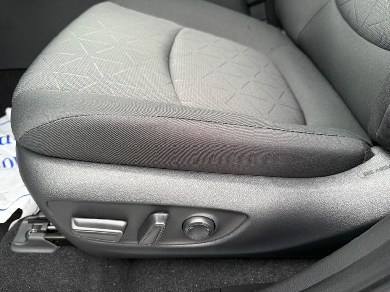 Toyota RAV4 Vehicle Image 27