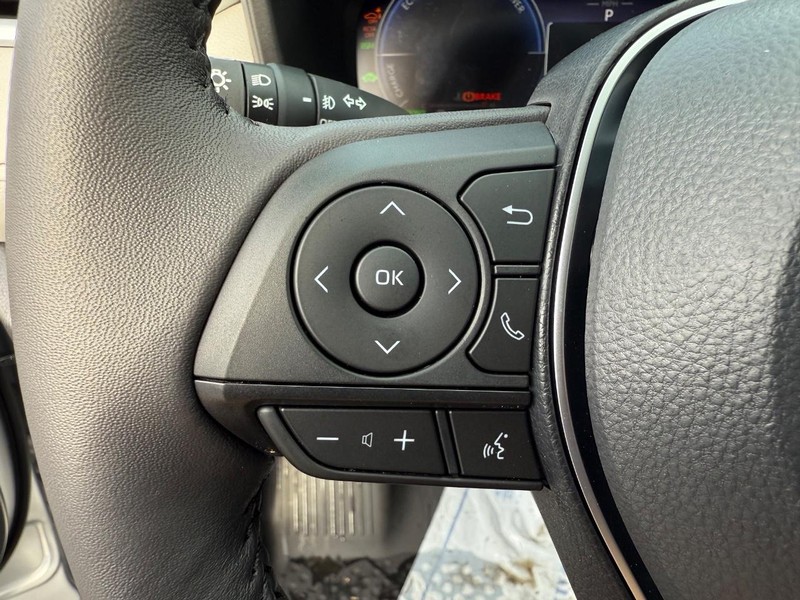 Toyota RAV4 Vehicle Image 15