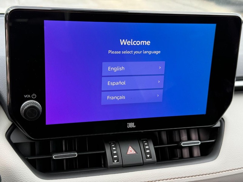 Toyota RAV4 Vehicle Image 19