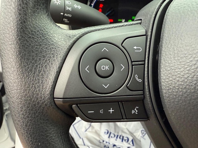 Toyota RAV4 Vehicle Image 15