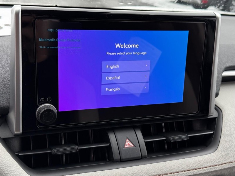 Toyota RAV4 Vehicle Image 18