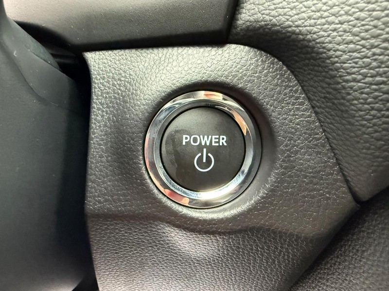 Toyota RAV4 Vehicle Image 14