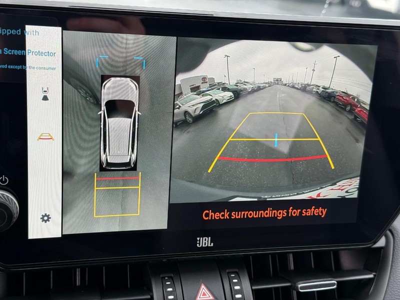 Toyota RAV4 Vehicle Image 17