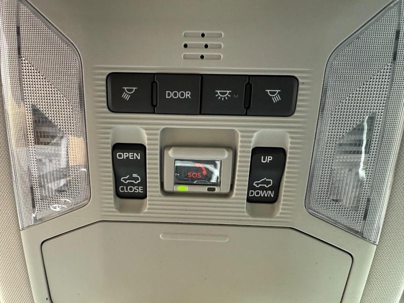 Toyota RAV4 Vehicle Image 21