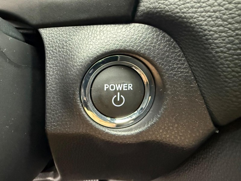 Toyota RAV4 Vehicle Image 15