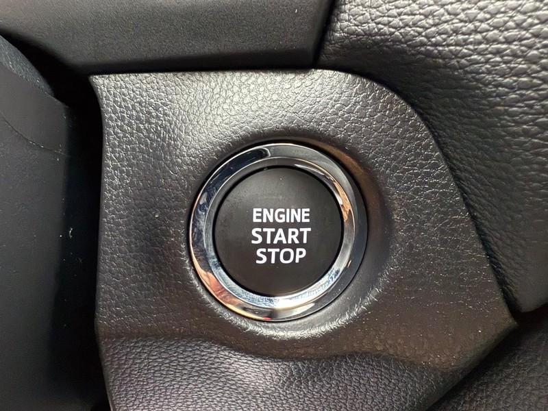 Toyota RAV4 Vehicle Image 17