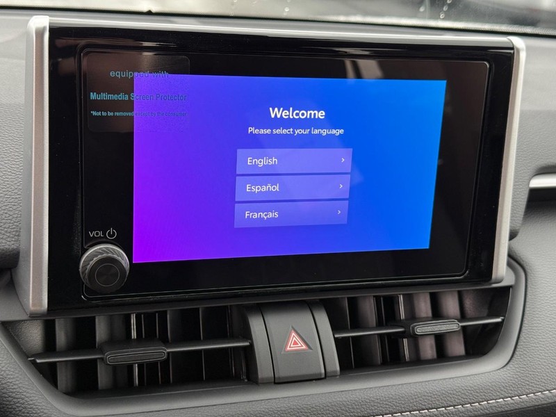 Toyota RAV4 Vehicle Image 19