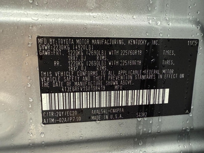 Toyota RAV4 Vehicle Image 29