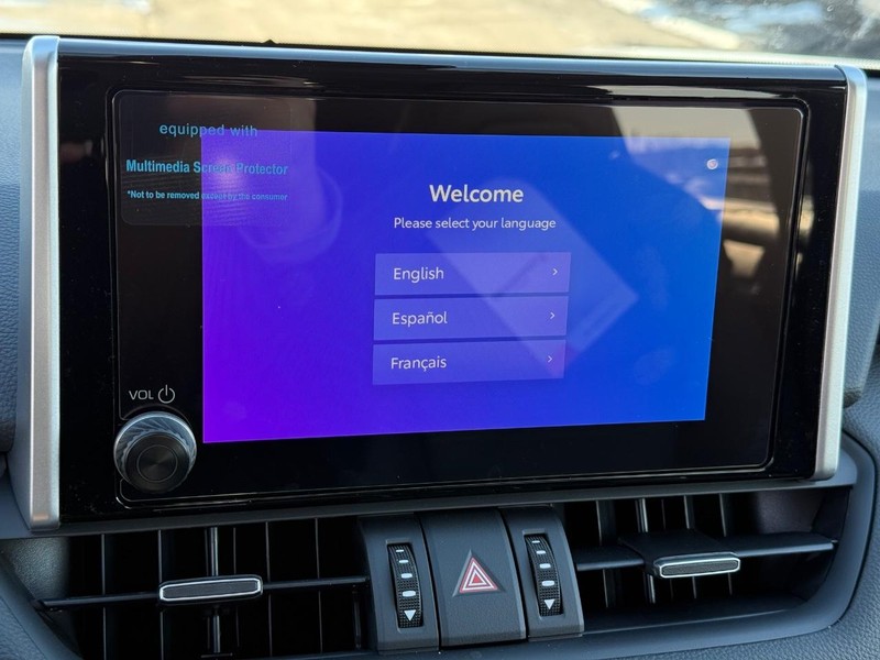 Toyota RAV4 Vehicle Image 18