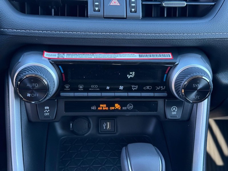 Toyota RAV4 Vehicle Image 20