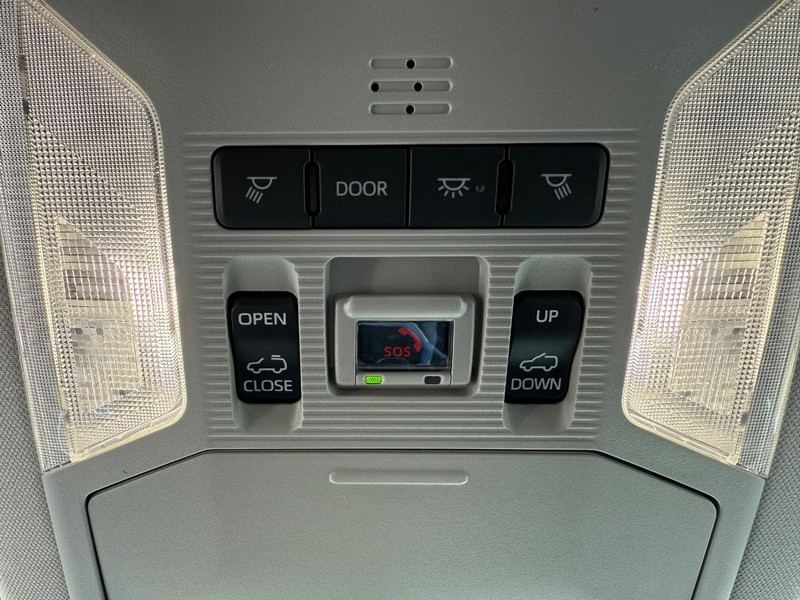 Toyota RAV4 Vehicle Image 23