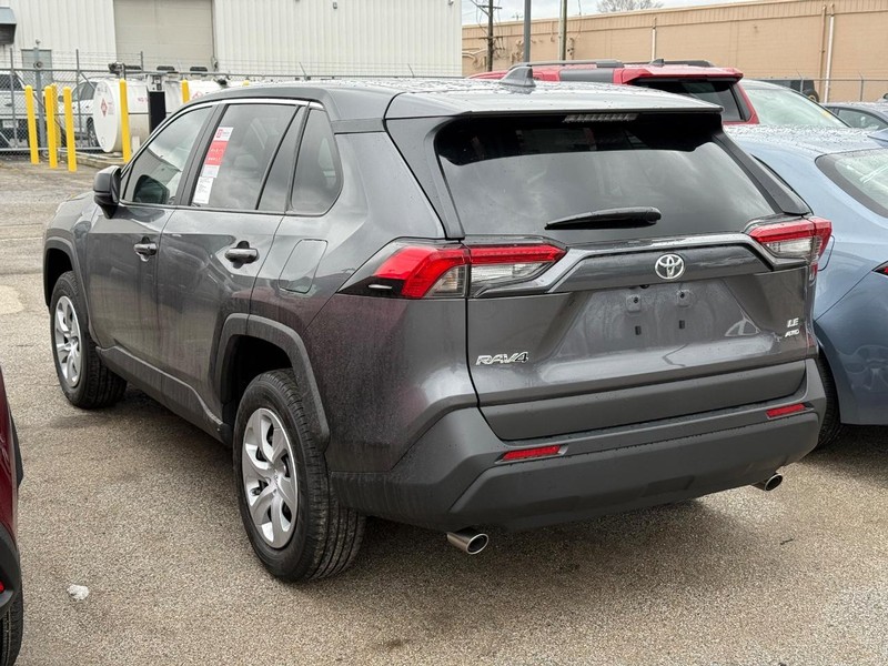 Toyota RAV4 Vehicle Image 03