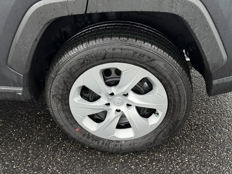 Toyota RAV4 Vehicle Image 06