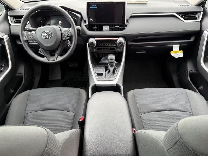 Toyota RAV4 Vehicle Image 11