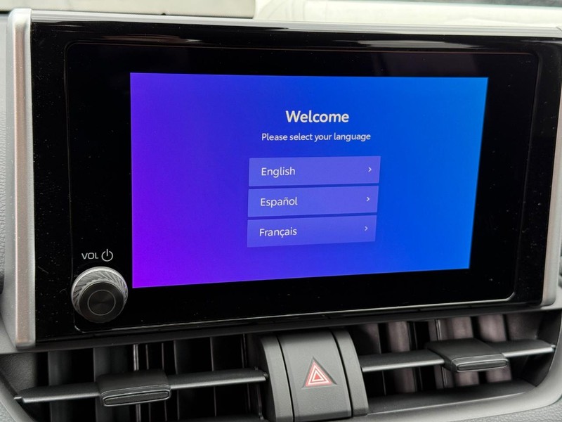 Toyota RAV4 Vehicle Image 15