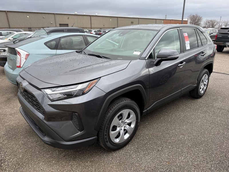 Toyota RAV4 Vehicle Image 02