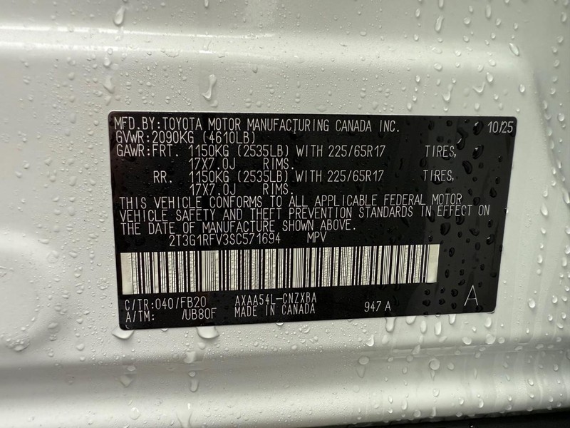 Toyota RAV4 Vehicle Image 24