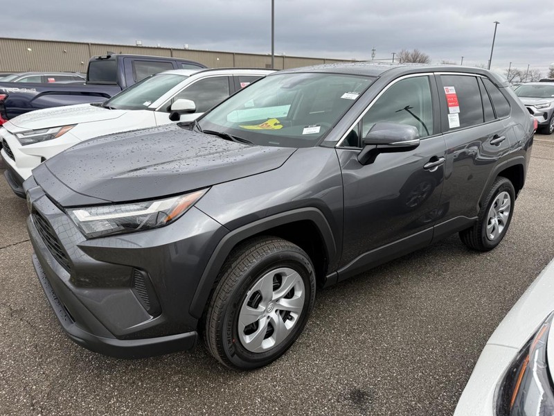 Toyota RAV4 Vehicle Image 02