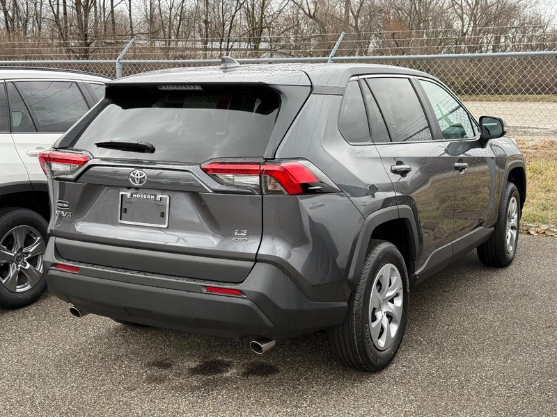 Toyota RAV4 Vehicle Image 04