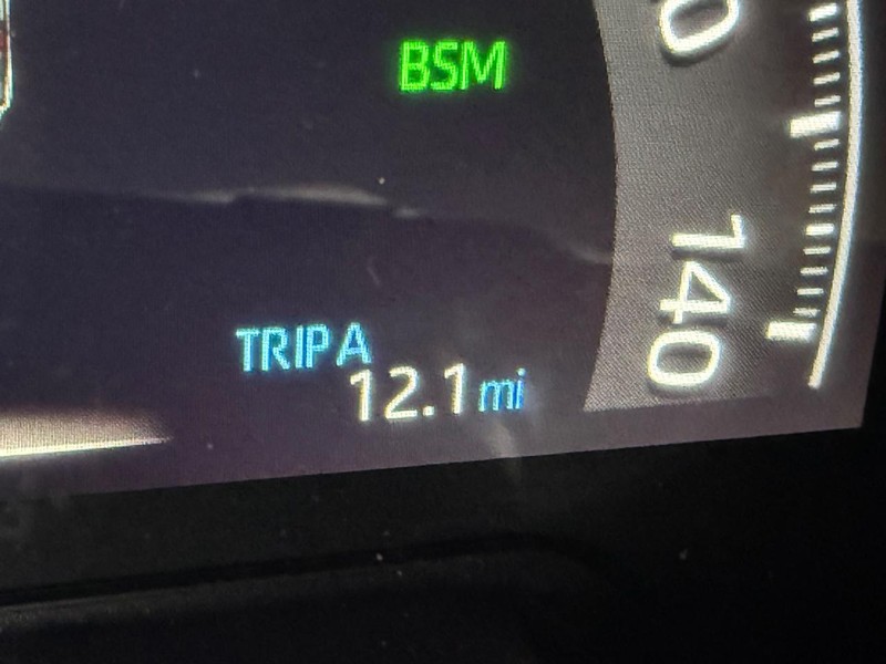 Toyota RAV4 Vehicle Image 21