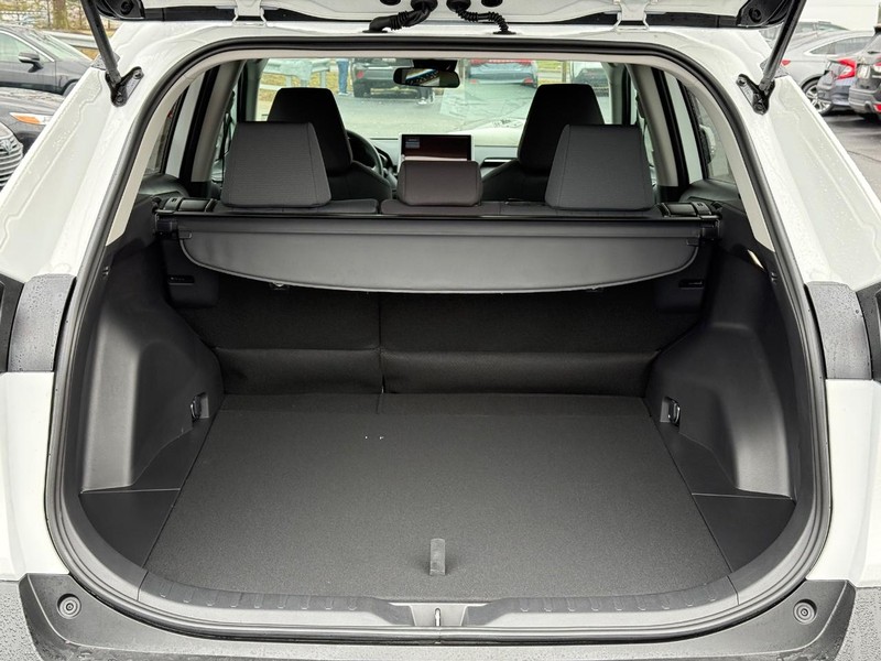 Toyota RAV4 Vehicle Image 07