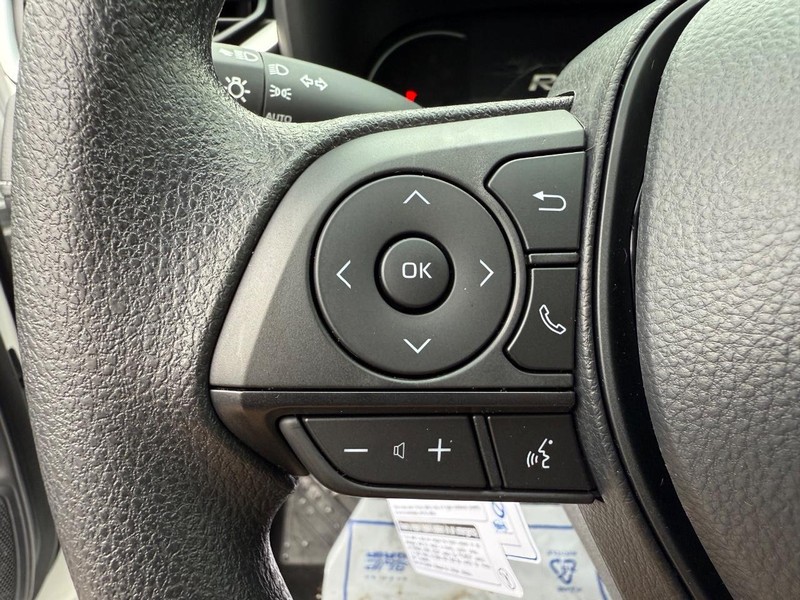 Toyota RAV4 Vehicle Image 13