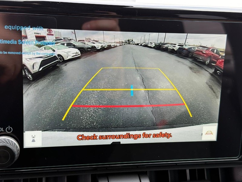 Toyota RAV4 Vehicle Image 17