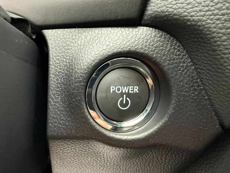 Toyota RAV4 Vehicle Image 14