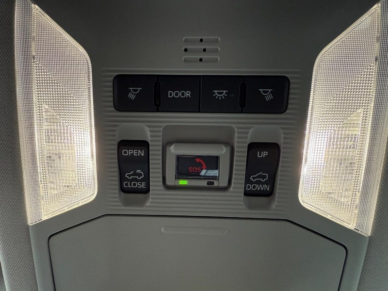 Toyota RAV4 Vehicle Image 21