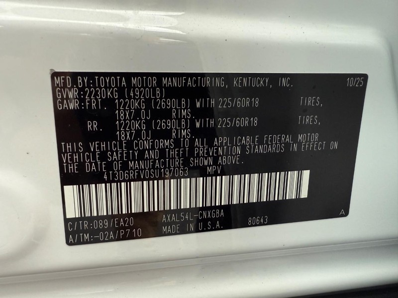 Toyota RAV4 Vehicle Image 26